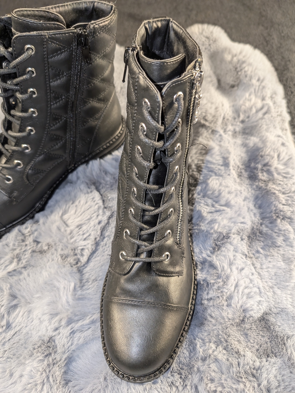 CBG LA NWOT Quilted Lace-Up Black Ankle Boot with Double Side Zip